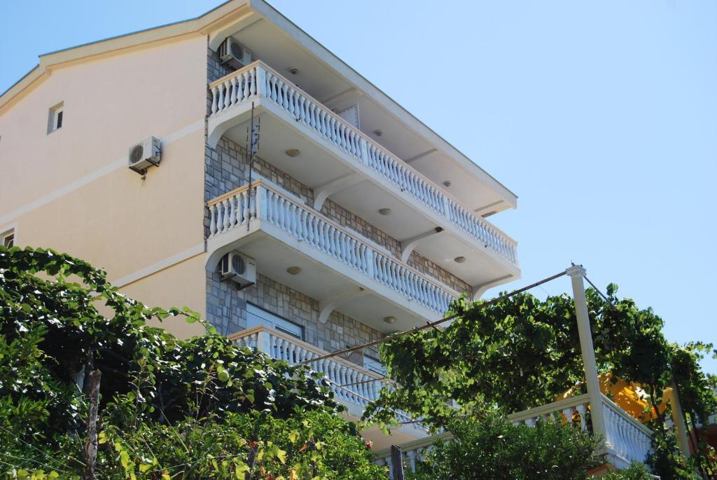 Sun Apartments Ulcinj Exterior photo